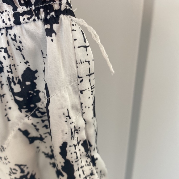 Alythea | small silk dress with pockets - Picture 8 of 9